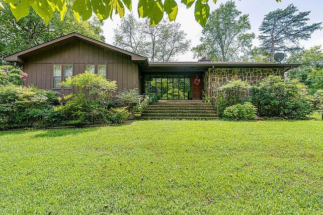 Photo of 5420 Mountain Creek Rd, Chattanooga, TN