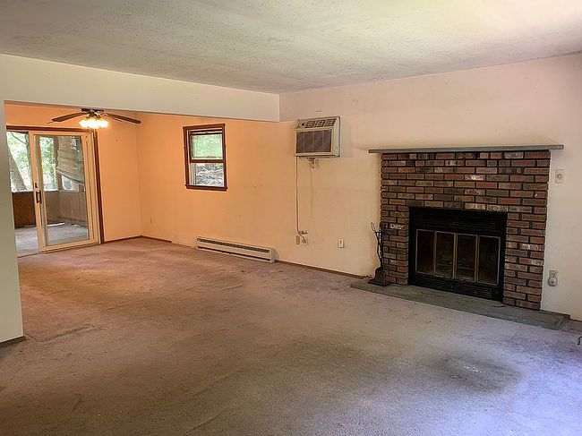 Photo of 103 Fox Ct, Dingmans Ferry, PA