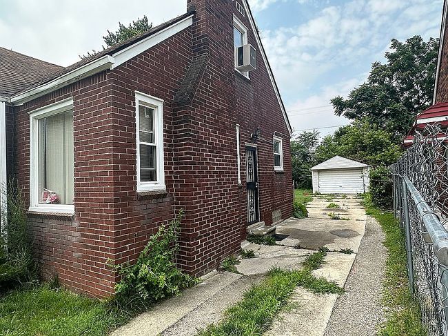 Photo of 11137 Beaconsfield St, Detroit, MI