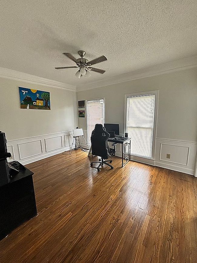 Image of 146 Waterbury Dr