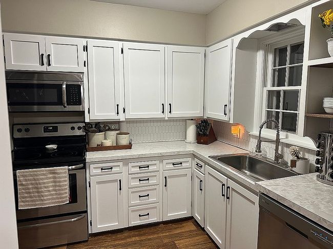 Image of 736 Western Ave