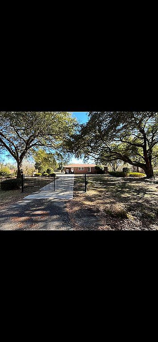 Image of 4428 Maple Ridge Rd