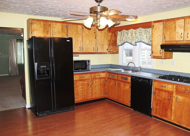 Photo of 321 9th Ave, Huntington, WV