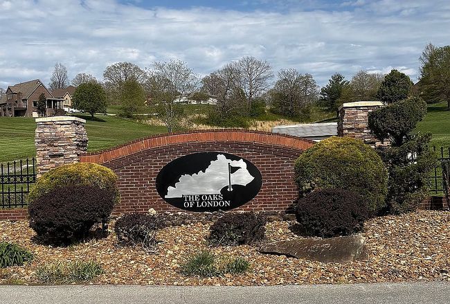 Photo of 201 Beechwood Dr, London, KY