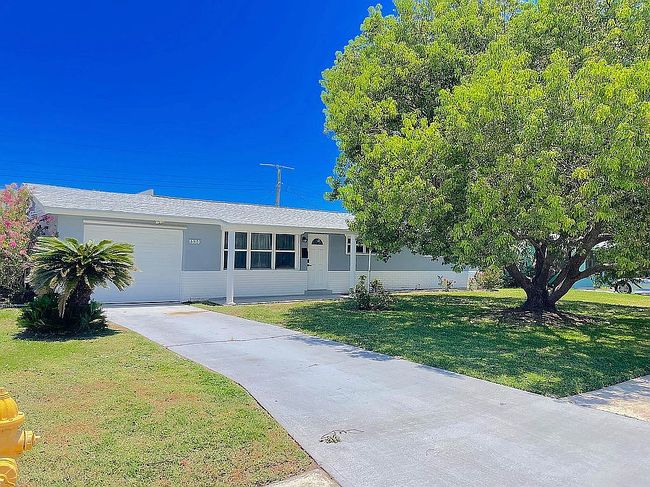 Photo of 1530 Windward Dr, Melbourne, FL