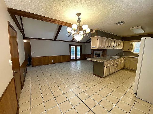 Additional photo 1 of property located at 17 Mojave Dr