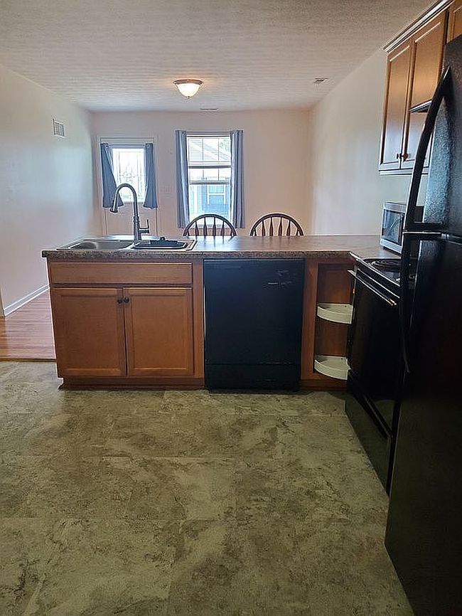 Photo of 109 Jackson Way, Charlestown, IN