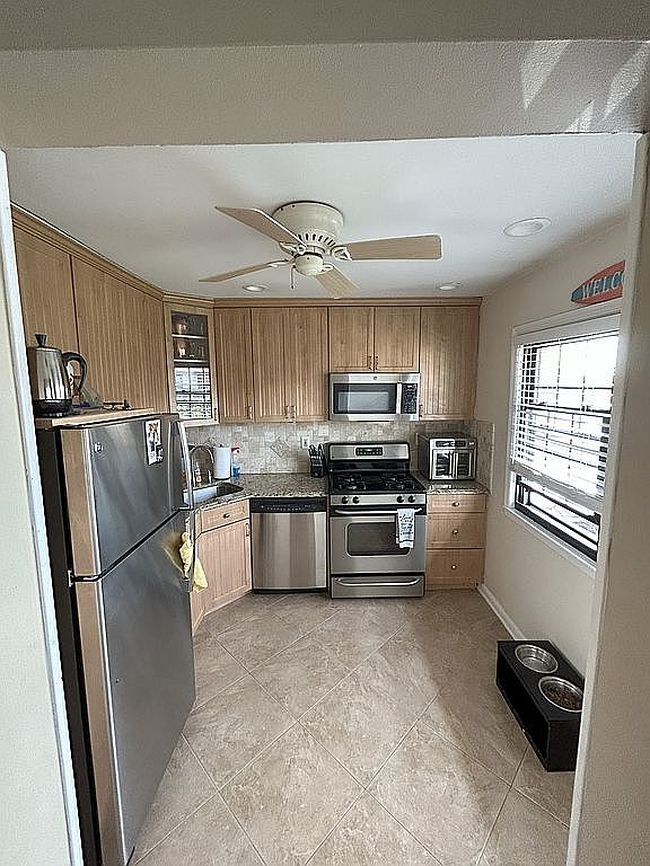 Photo of 441 Mariners Way, Copiague, NY
