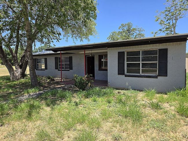 Additional photo 3 of property located at 237 Kelly St