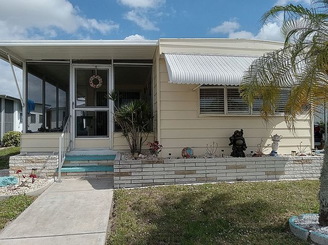 Image of 979 Freeport E