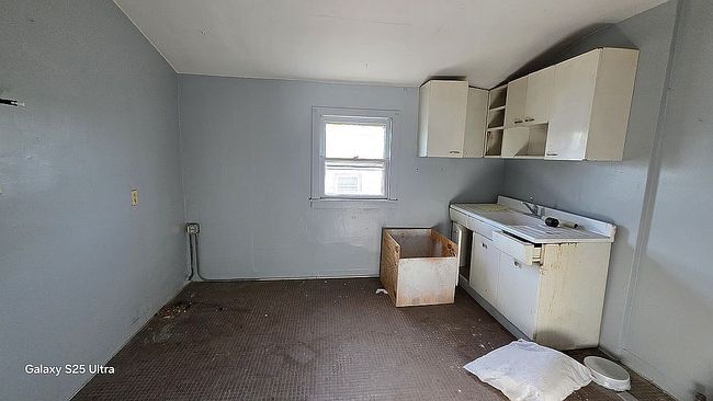 Image of 571 W 21st Ave