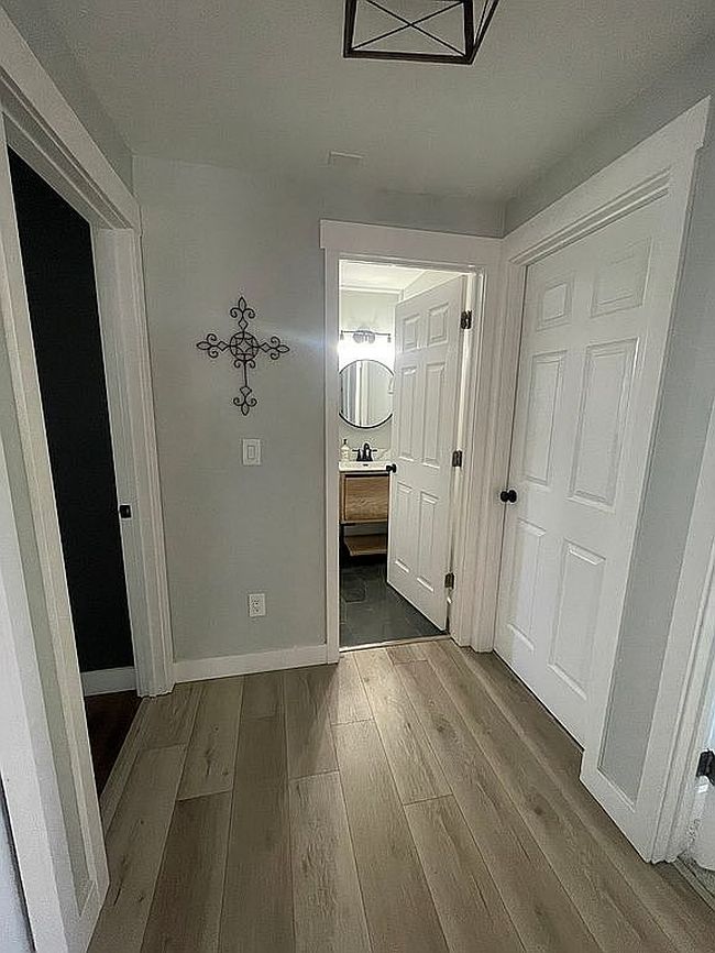 Image of 5048 Laurelwood Dr