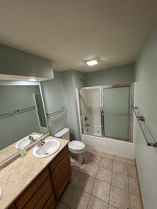 Photo of 3206 Nw 13th St, Ankeny, IA