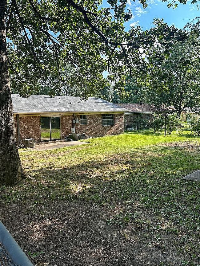 Additional photo 1 of property located at 2215 Justus Loop