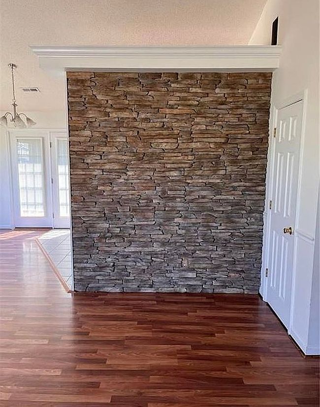 Image of 925 Londonderry Dr