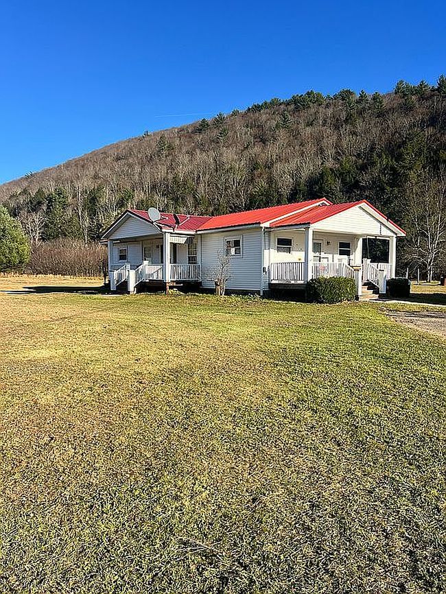 Photo of 108 Michaels Dr, Austin, PA