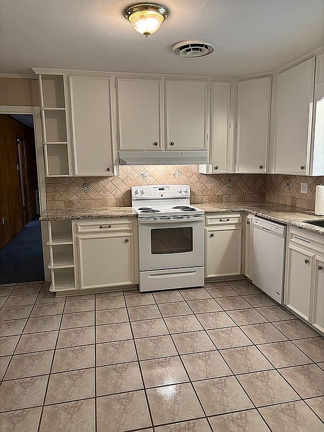 Photo of 1804 Gillette St, Baytown, TX