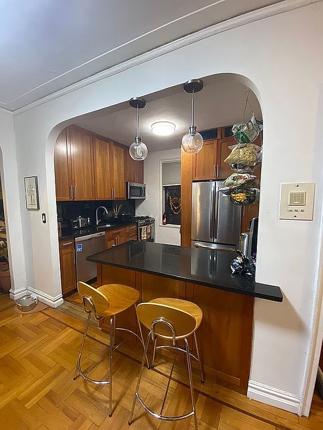 Preview of property located at 60 Cooper St Apt 1D