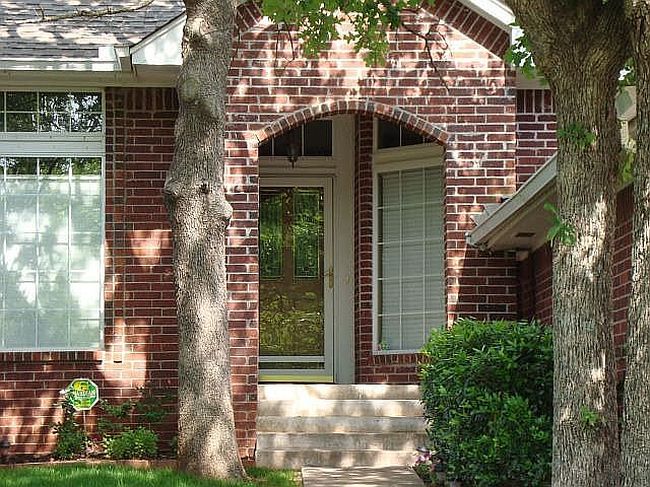 1008 N Creek Dr, Edmond, OK