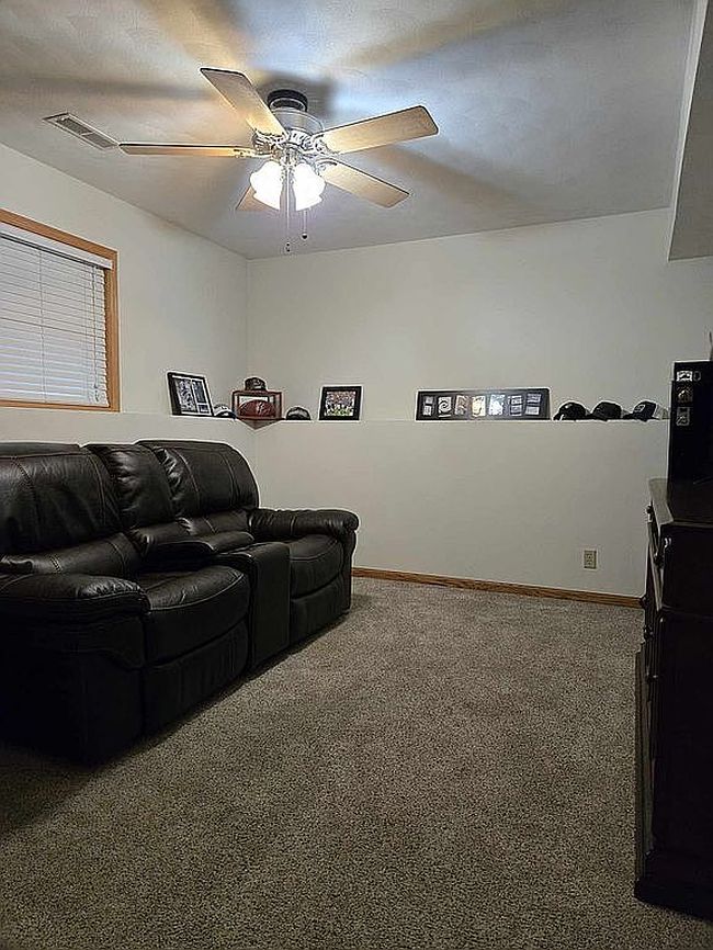 Photo of 105 Victory Dr, East Peoria, IL