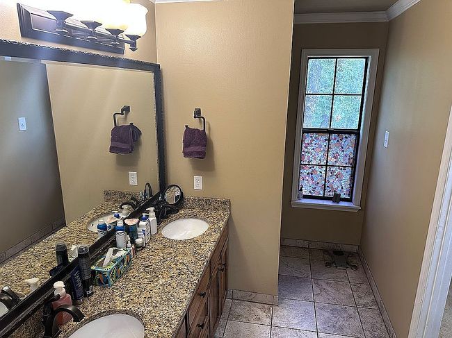 Additional photo 1 of property located at 2 Butterfield Ln