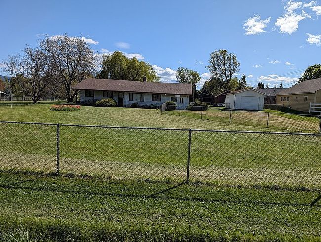 Image of 3905 Fairview Dr