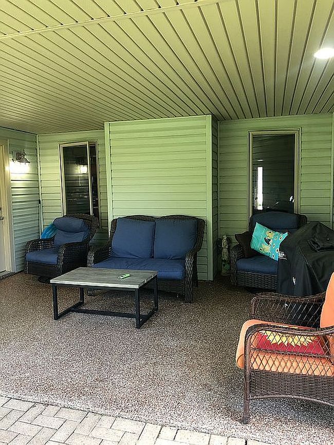 Image of 152 N Westchester Dr
