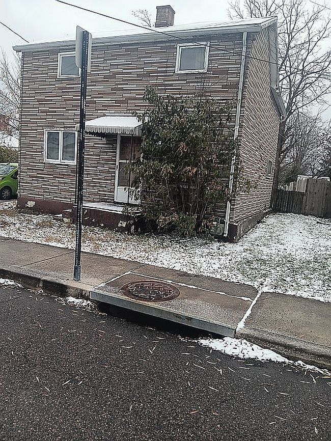 Image of 162 W Mechanic St