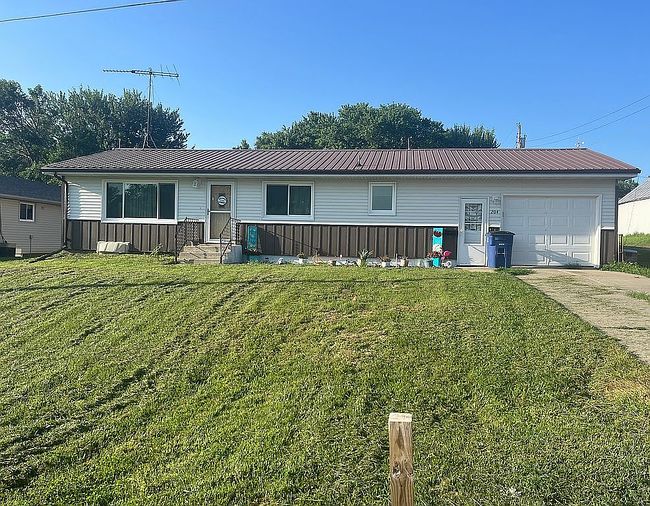 Photo of 204 Broadway St, Carroll, NE