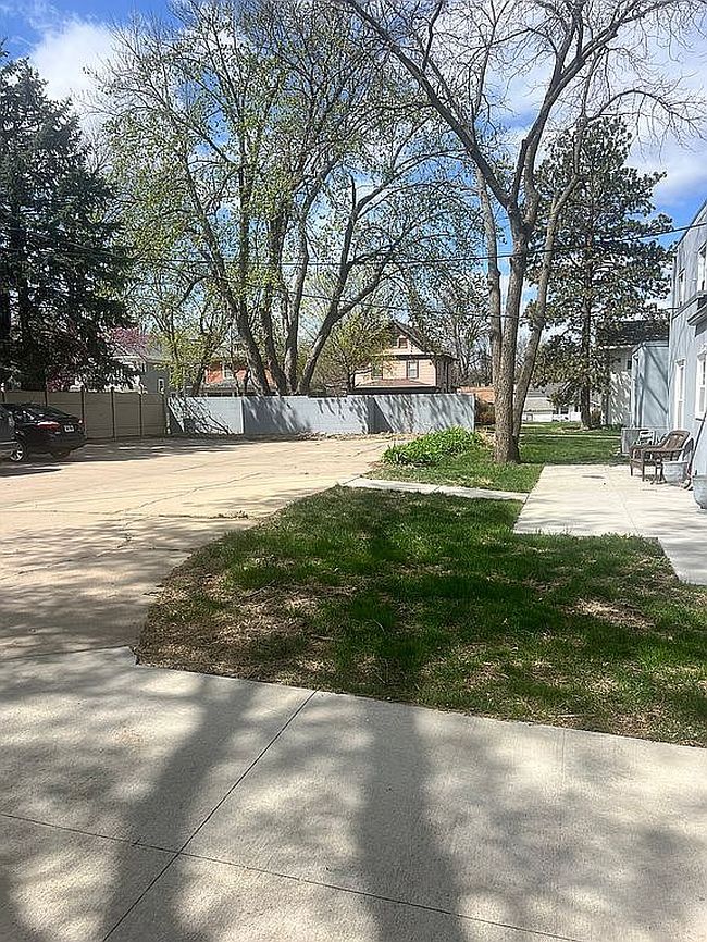 Image of 1700 S 24th St
