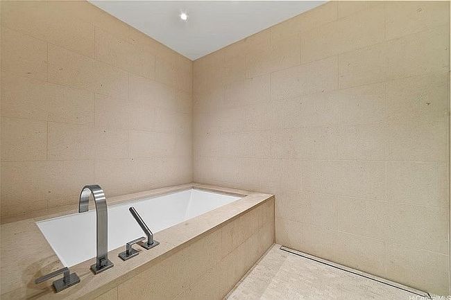 Photo of 1388 Ala Moana Blvd Apt 1406, Honolulu, HI