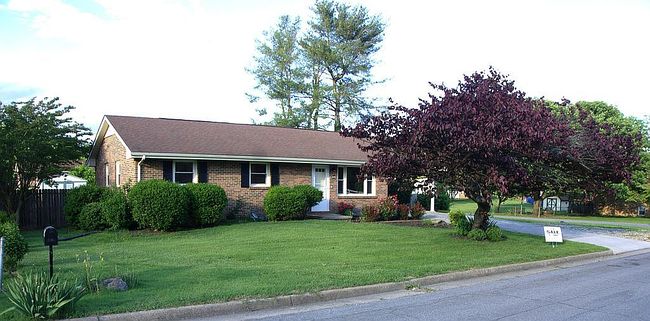 Image of 6890 Riverbend Dr