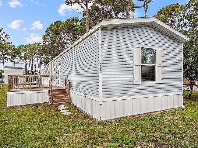 Photo of 207 Sequoia Dr, Newport, NC