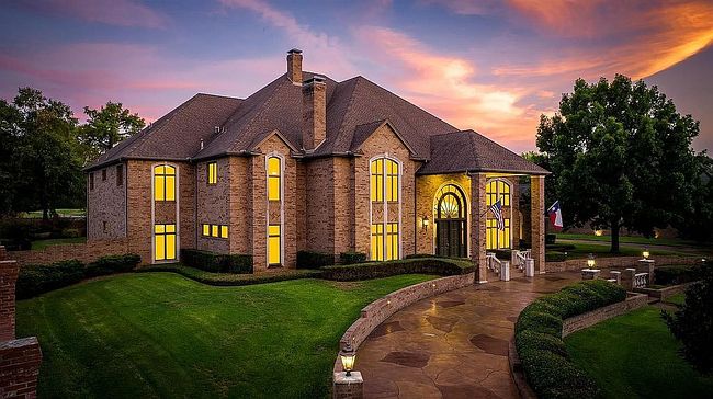 Preview of property located at 6704 Hollytree Cir