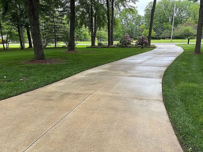 Photo of 11008 Riverwood Dr, Grafton, OH