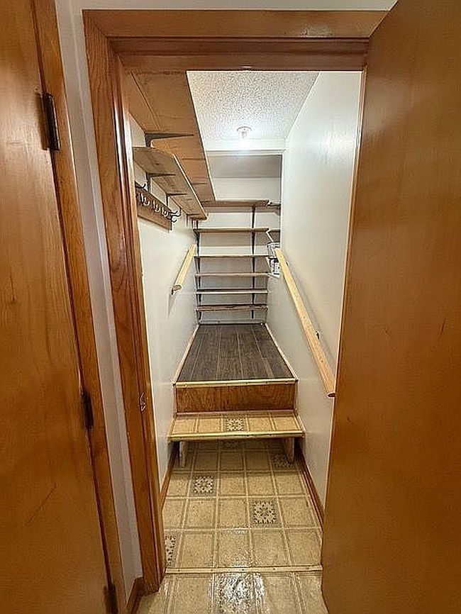 Image of 2644 Thomas Rd