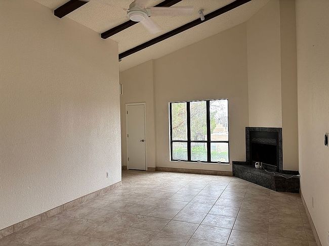 Additional photo 3 of property located at 991 Roadrunner Cir