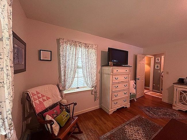 Photo of 5 Summit Dr, Peru, NY
