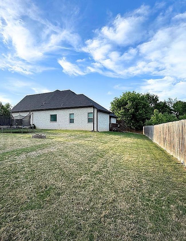 Image of 3951 Prince Philipe St