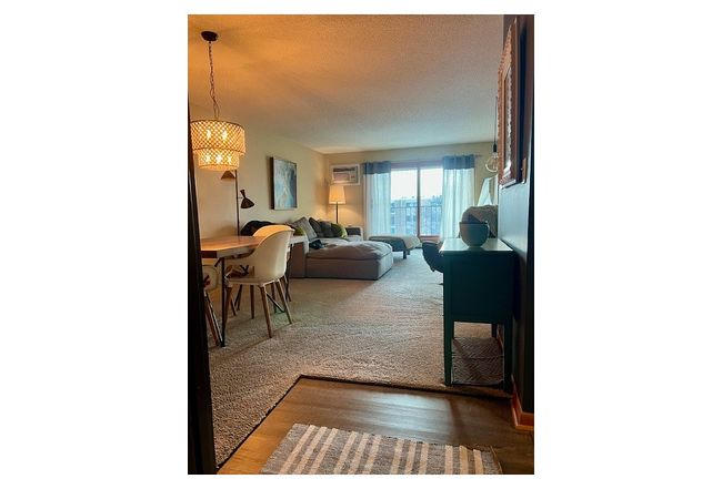 Photo of 1855 Silver Bell Rd, Eagan, MN