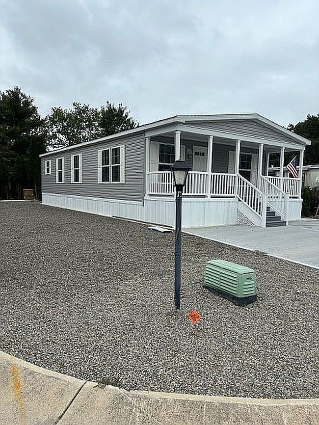 Image of 8 Robin Ct
