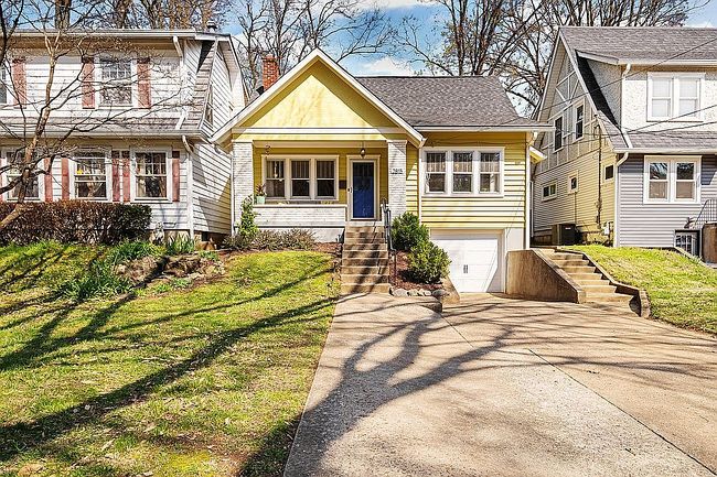 Photo of 2815 Grinstead Dr, Louisville, KY