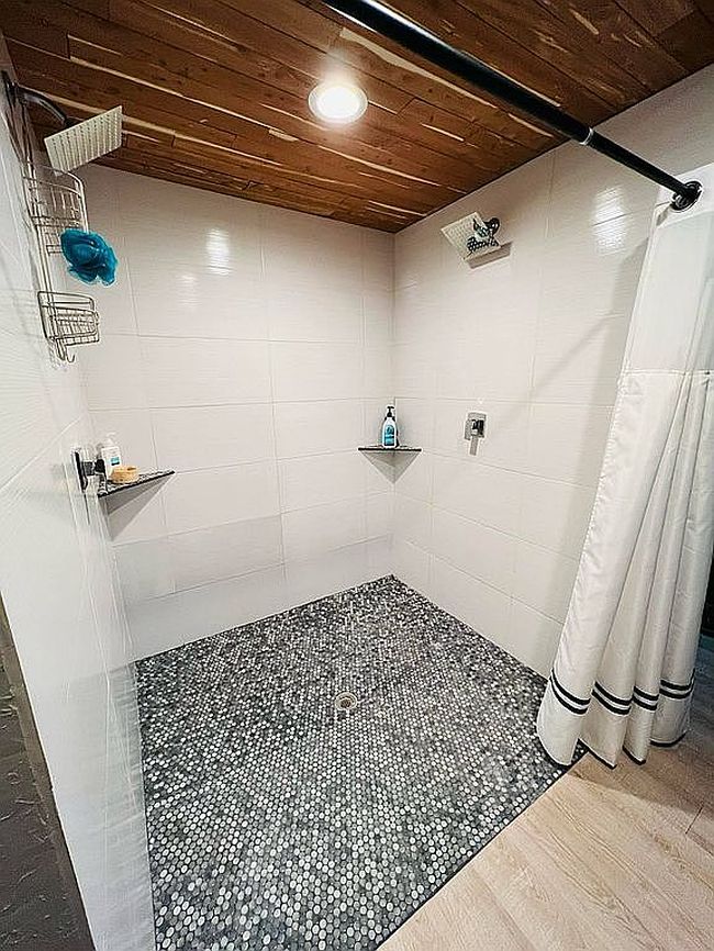 Additional photo 3 of property located at 2075 County Road 2585