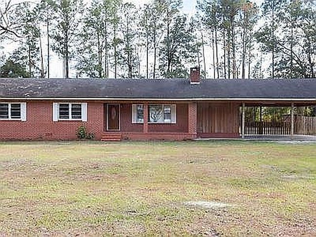 8590 Hwy 82, Waynesville, GA