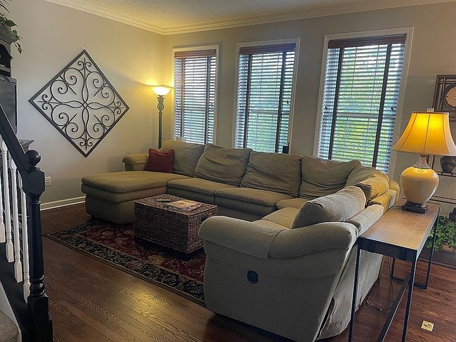 Additional photo 1 of property located at 353 Autumn Dr