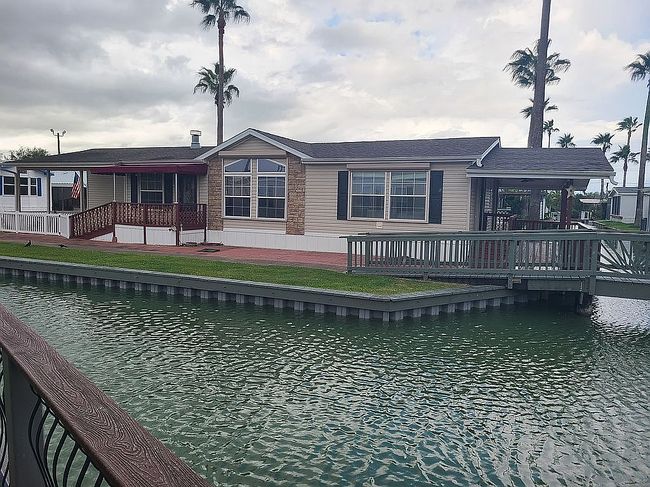 Image of 13 Beach Ln