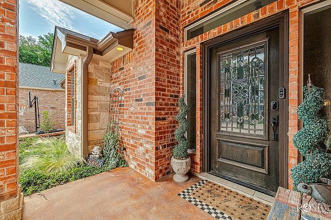 Image of 6023 Warwick Dr