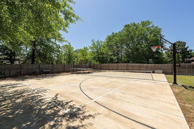 Image of 2102 Katie Lee Ln