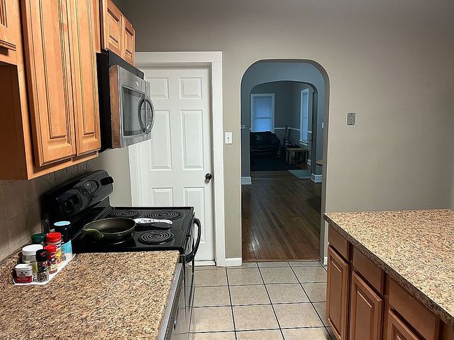 Image of 105 & 109 E Broad St