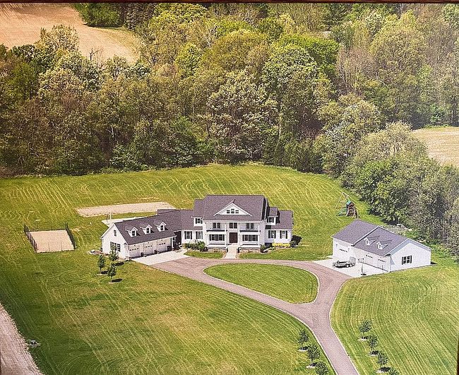 Photo of 2787 Moyer Rd